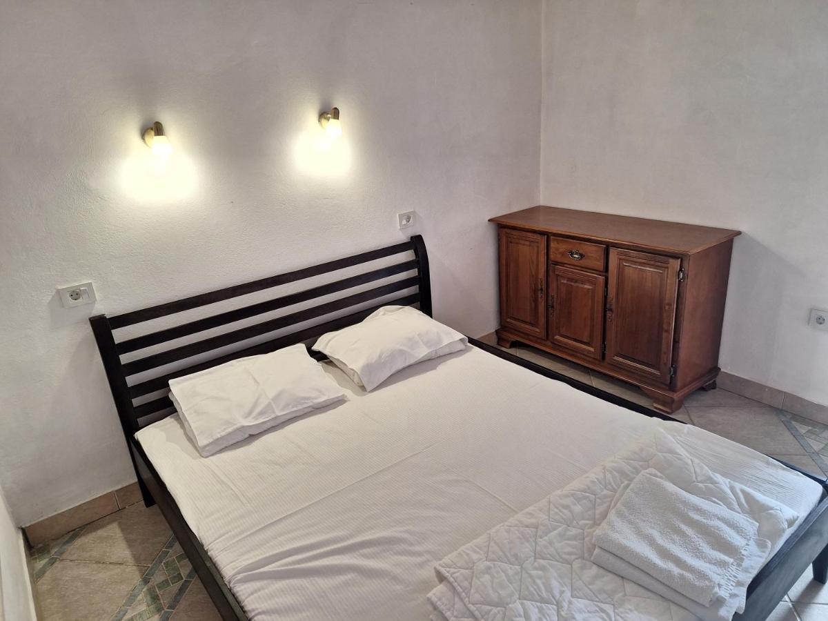 Forteca Home Perast Bagian luar foto